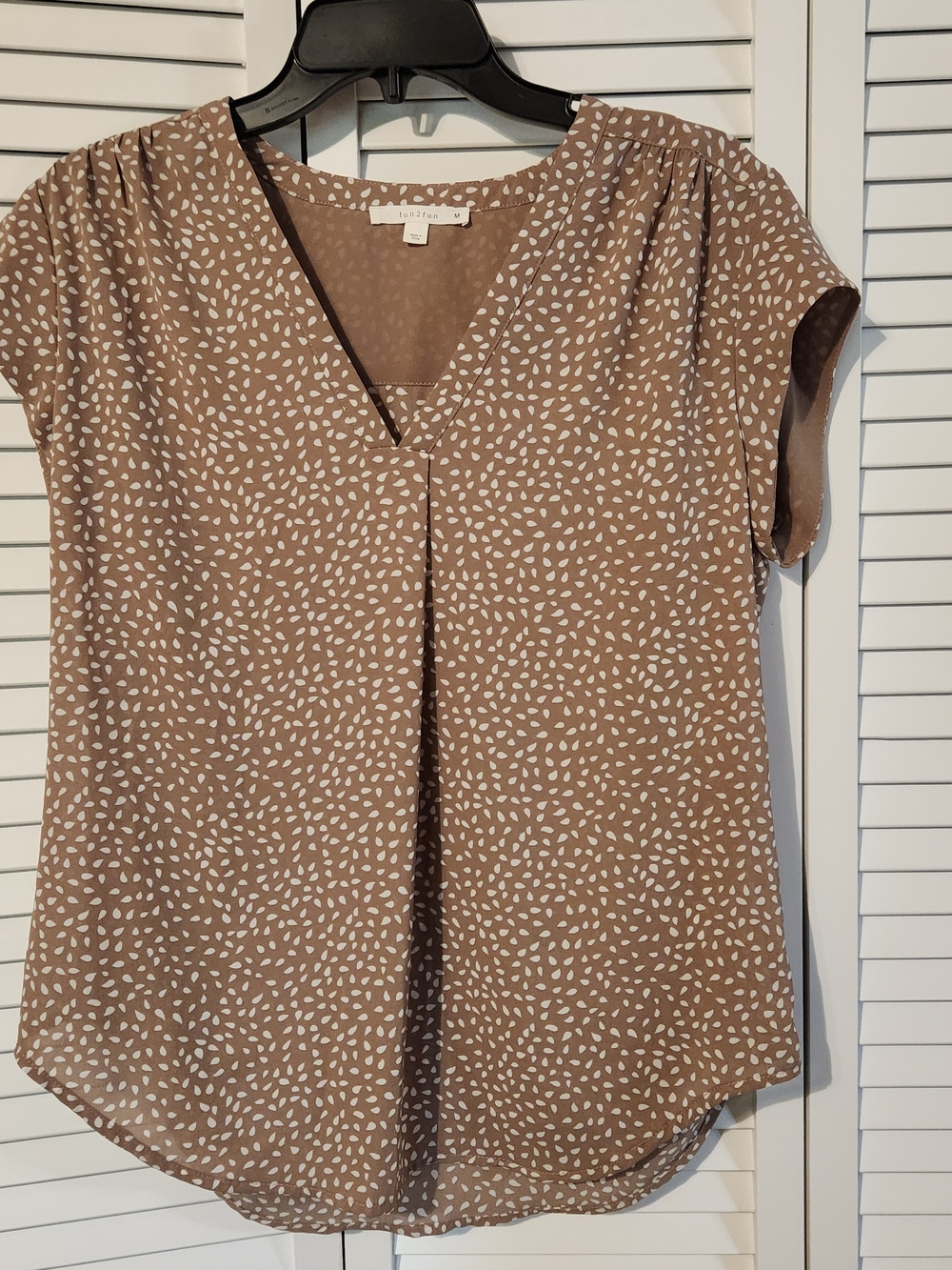 Fun 2 Fun-Taupe Dotted V-Neck Cap Sleeve Top